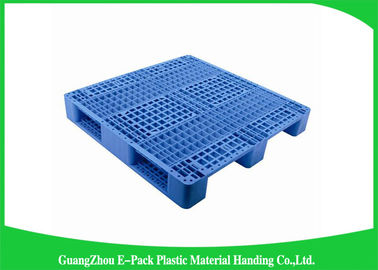As páletes plásticas ventiladas dos patins escolhem enfrentado, plataforma ventilada do Euro páletes plásticas azuis