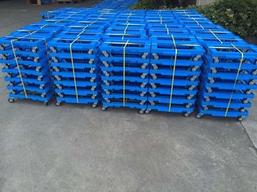 O transporte Dolly Loading Totes With plástica 3 avança rodízios do freio do plutônio