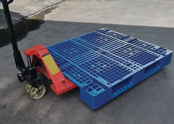 2000kg reforço de aço plástico resistente das páletes 8pcs para dentro