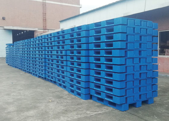 Empilhadeira plástica resistente feita sob encomenda da maneira das páletes 4 do HDPE 6T