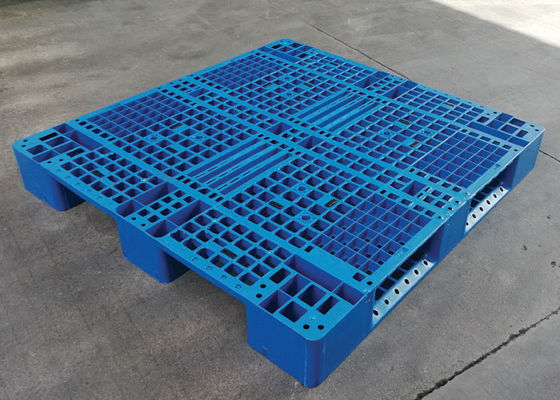 2000kg reforço de aço plástico resistente das páletes 8pcs para dentro